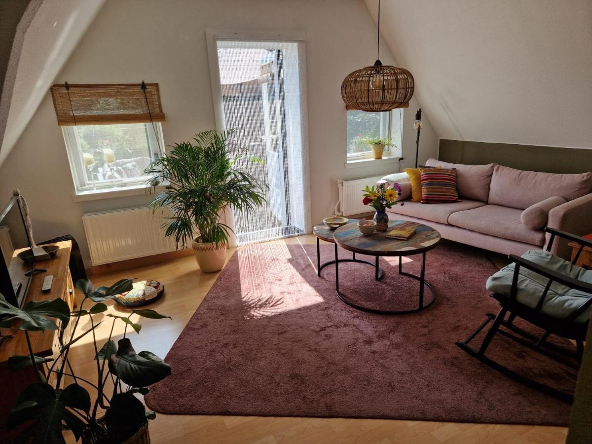 Zonnig Appartement Maasbommel. Kültér fotó